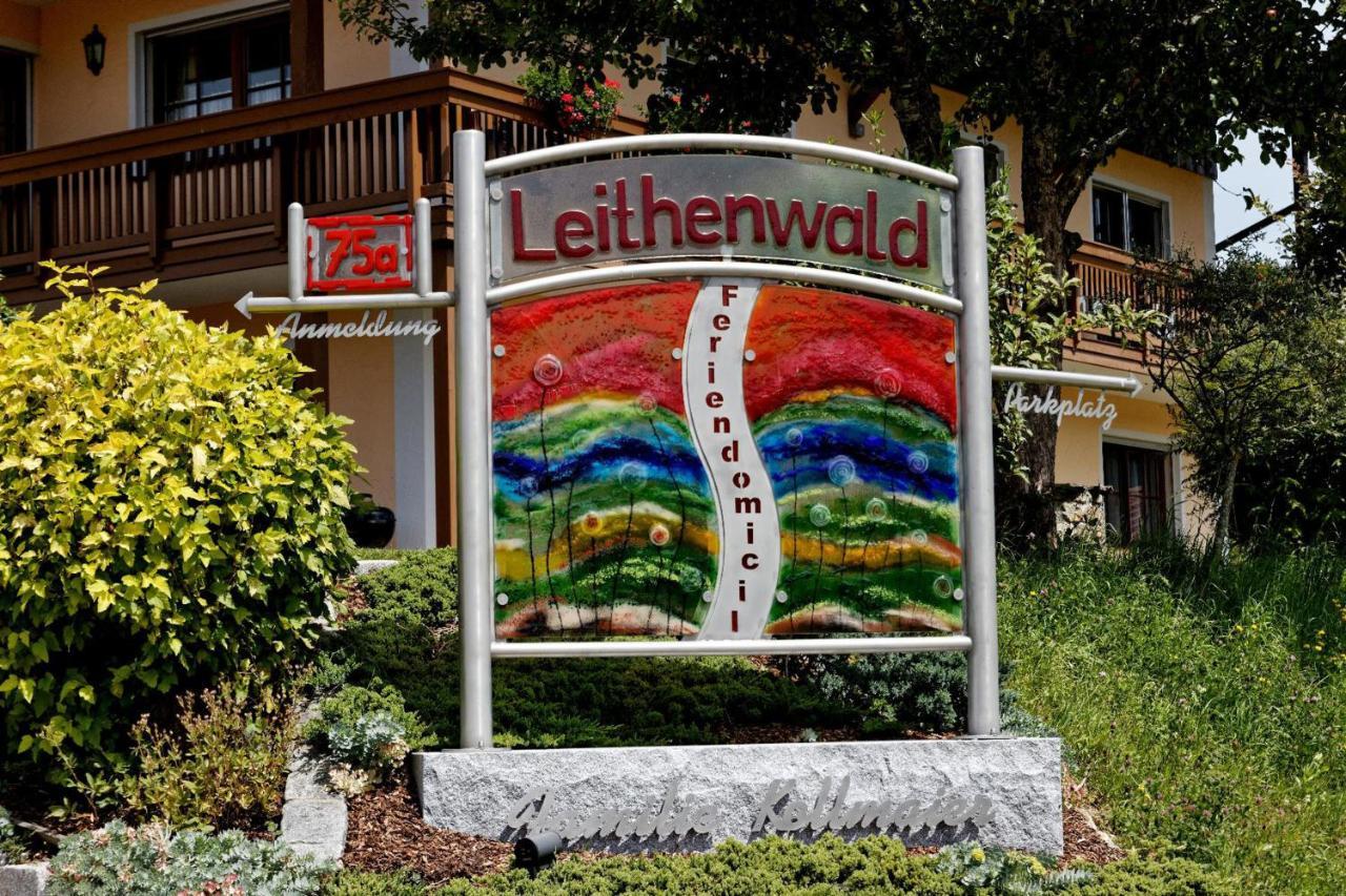 Ferienwohnungen Holzferienhaeuser Leithenwald ツヴィーゼル エクステリア 写真